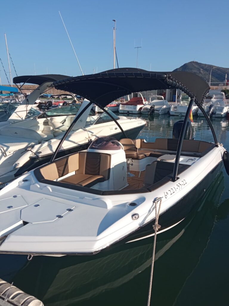 LANZAROTE- Lancha motor fueraborda